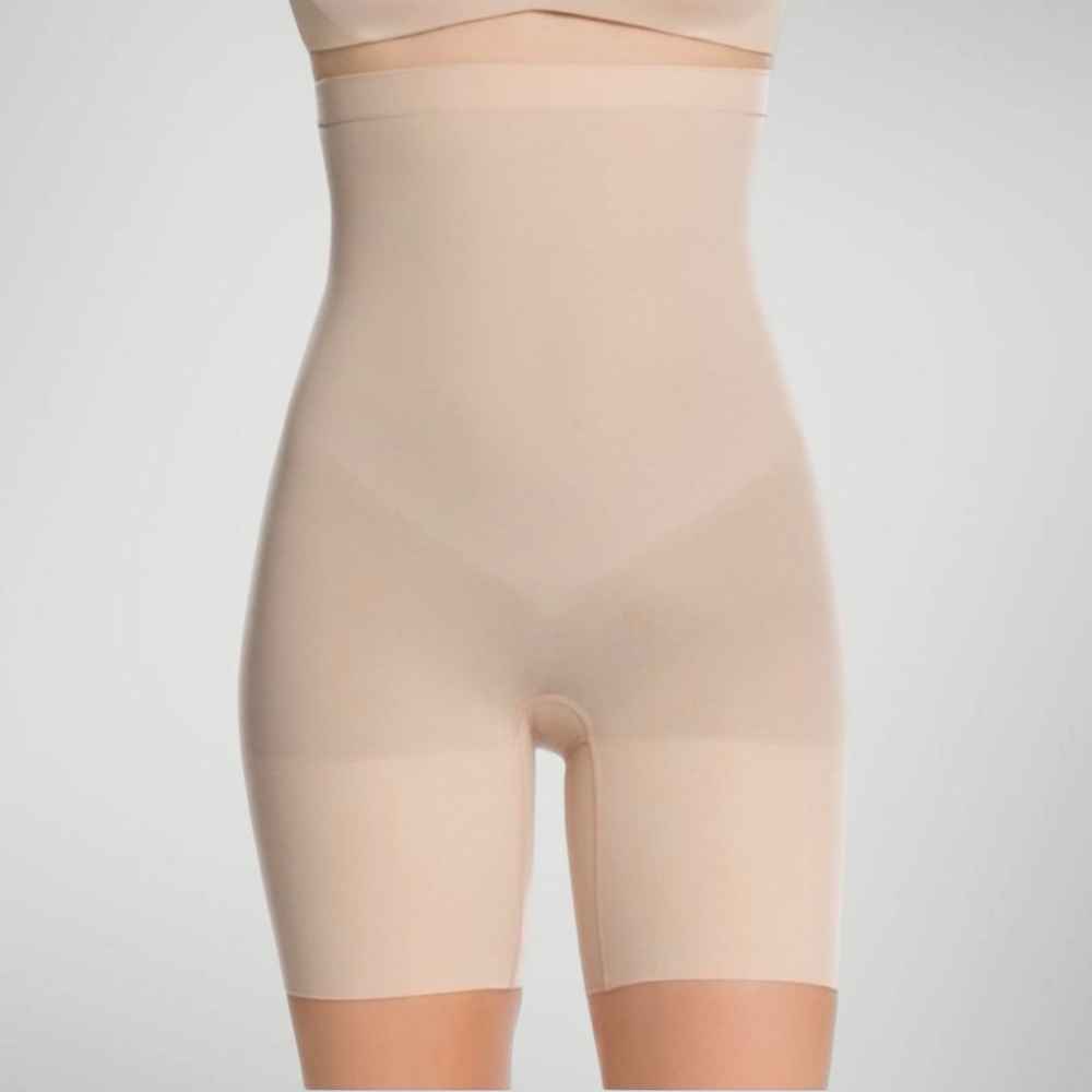 SPANX Higher Power Short